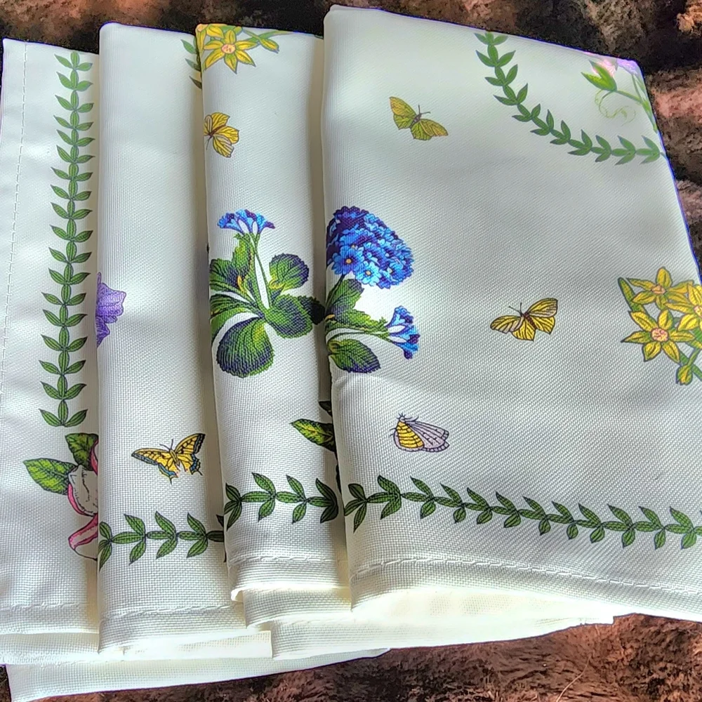Portmeirion Botanical Garden placements and napkins.4 of each. Never used NWOT